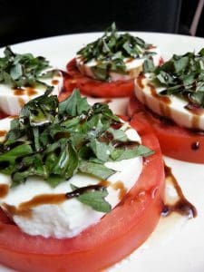 mozzarella-caprese-225x300