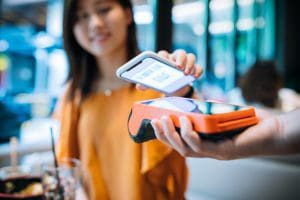 Contactless Payment Goes Mainstream