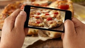 Why Domino’s Overtook Pizza Hut (and What You Can Learn From it)