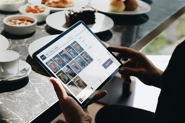 Online Restaurant Menu: How to Build One That Drives More Orders