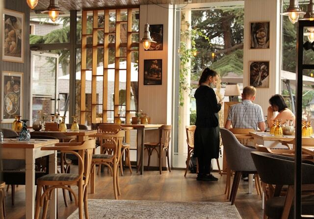 8 Restaurant Automation Tactics That Skyrocket Labor Efficiency