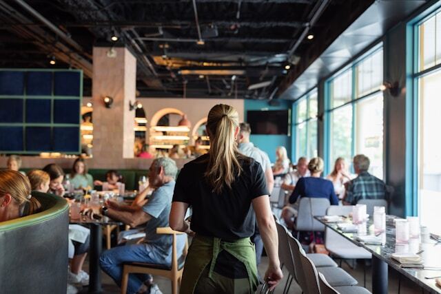 8 Restaurant Hostess Software Features That Boost Guest Flow