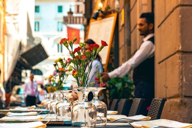 Service Area in a Restaurant: What It Is and Why It Matters