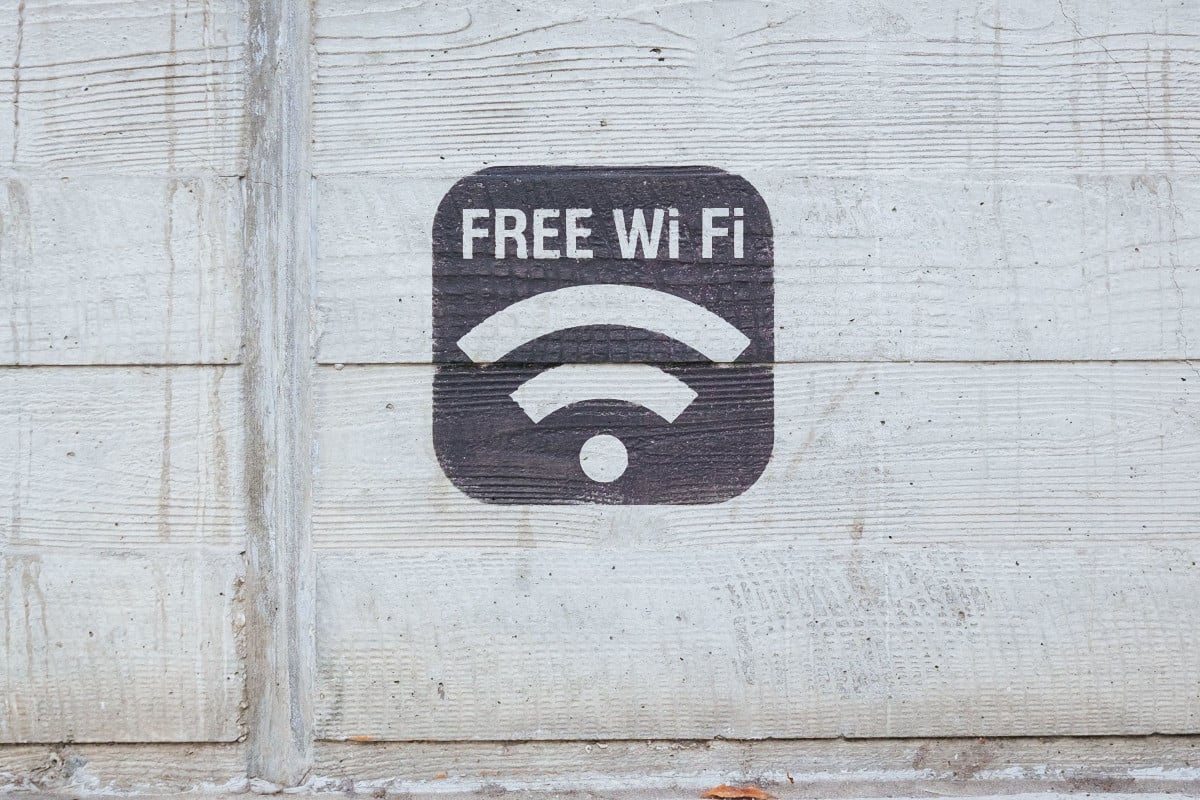 Setting Up Your Guest Wi-Fi Sign for Optimal Visibility & Use