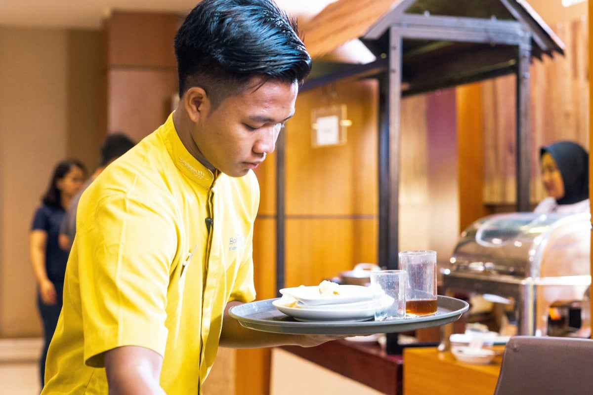restaurant labor costs management
